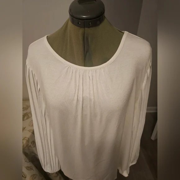 NWT Talbots Elegant Cream Pleated Sleeve Top Sz PXL - Picture 11 of 16
